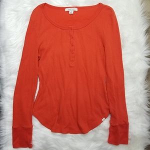 🌻Adam Levine Long sleeve knit top Size M